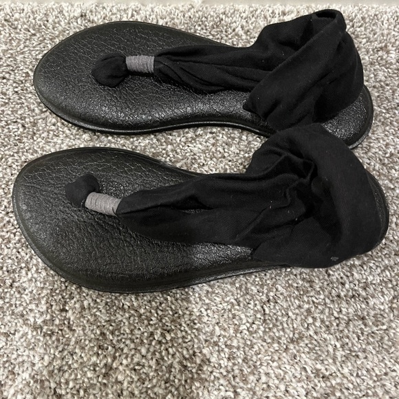 Sanuk sling yoga sandals - Picture 2 of 7